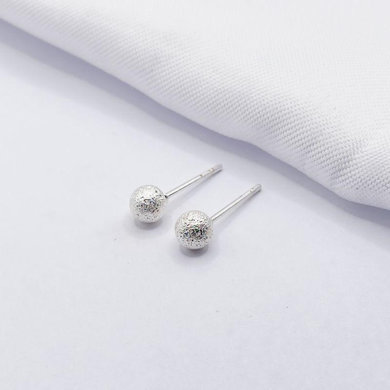BRINCO PRATA ESFERA DIAMANTADA P