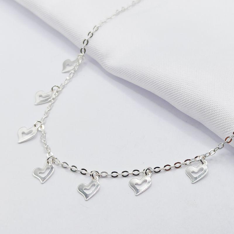 GARGANTILHA PRATA CHOKER CORAÇÕES VAZADOS 40CM