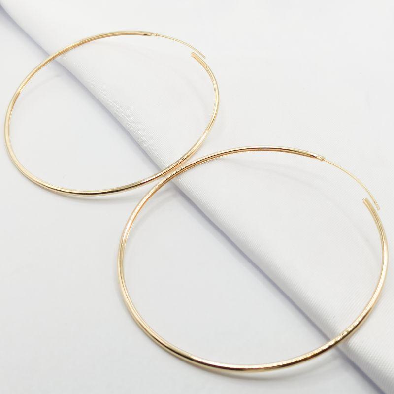 BRINCO DOURADO ARGOLA GRANDE FIO LISO