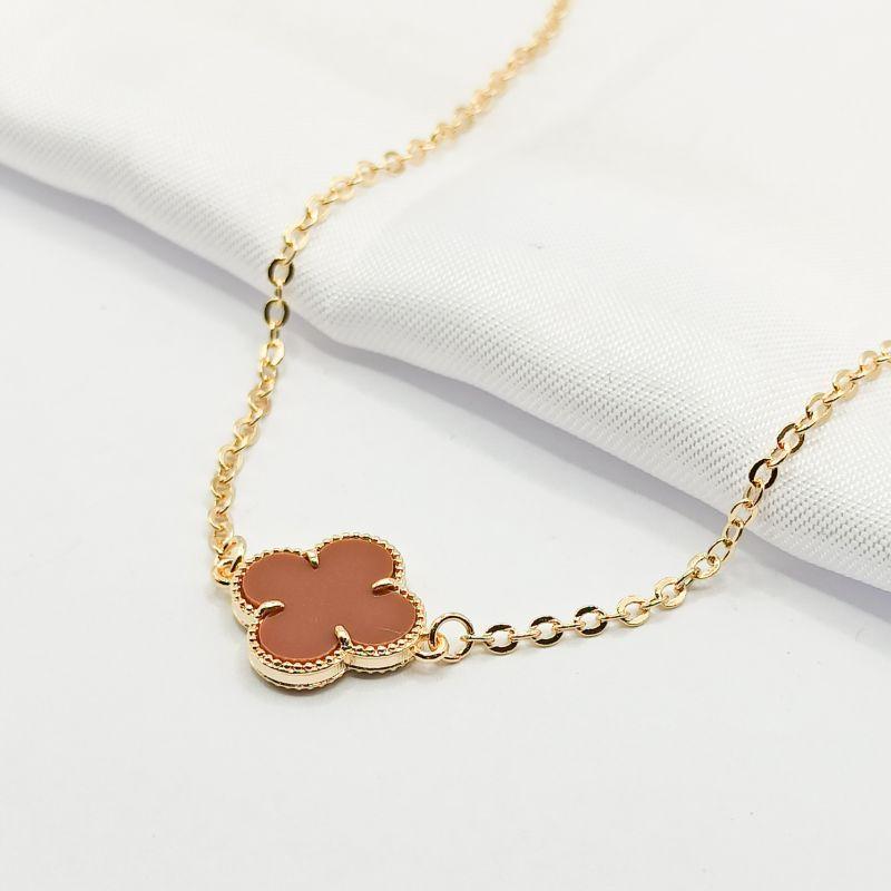 GARGANTILHA DOURADA CHOKER INSPIRAÇÃO TREVO VAN CLEEF MARROM 40CM