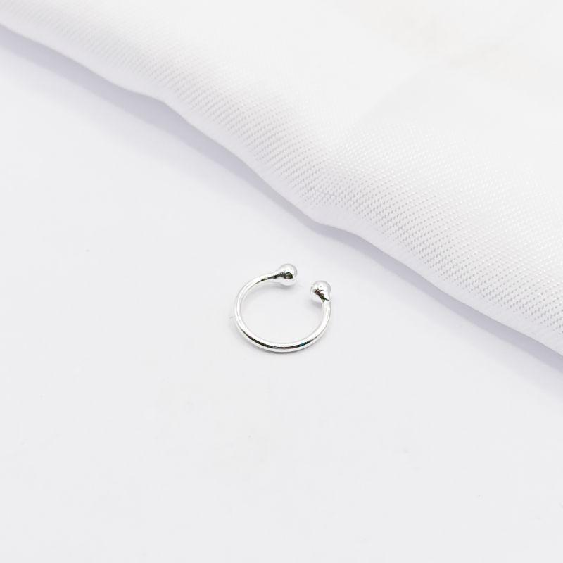 PIERCING FAKE PRATA LISO COM BOLINHA