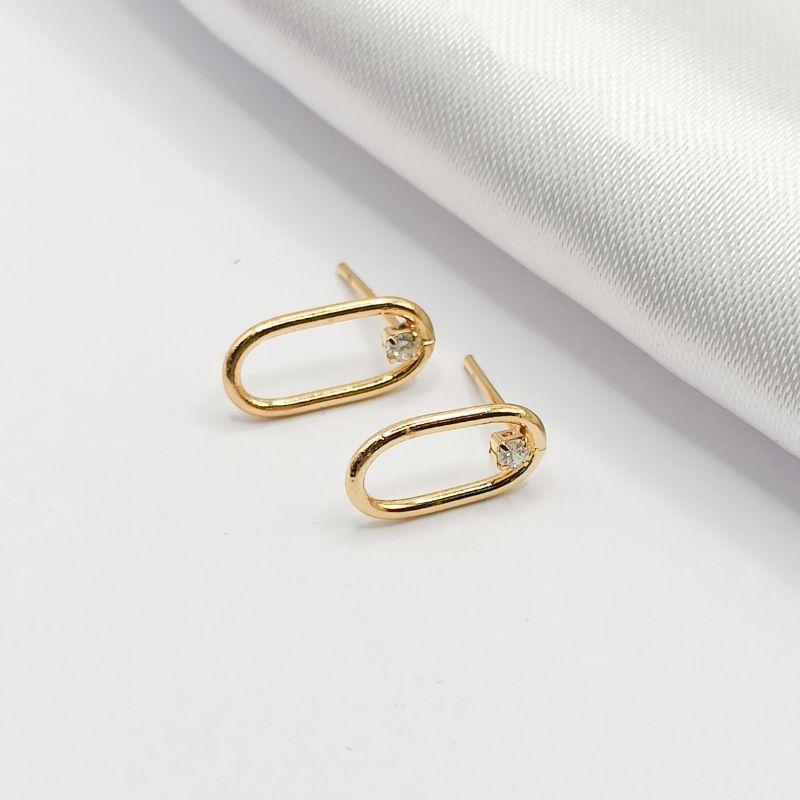 BRINCO DOURADO FIO OVAL VAZADO COM PONTO DE LUZ