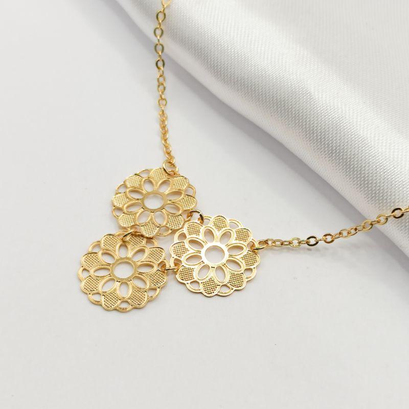 GARGANTILHA DOURADA CHOKER 3 MANDALAS 40CM