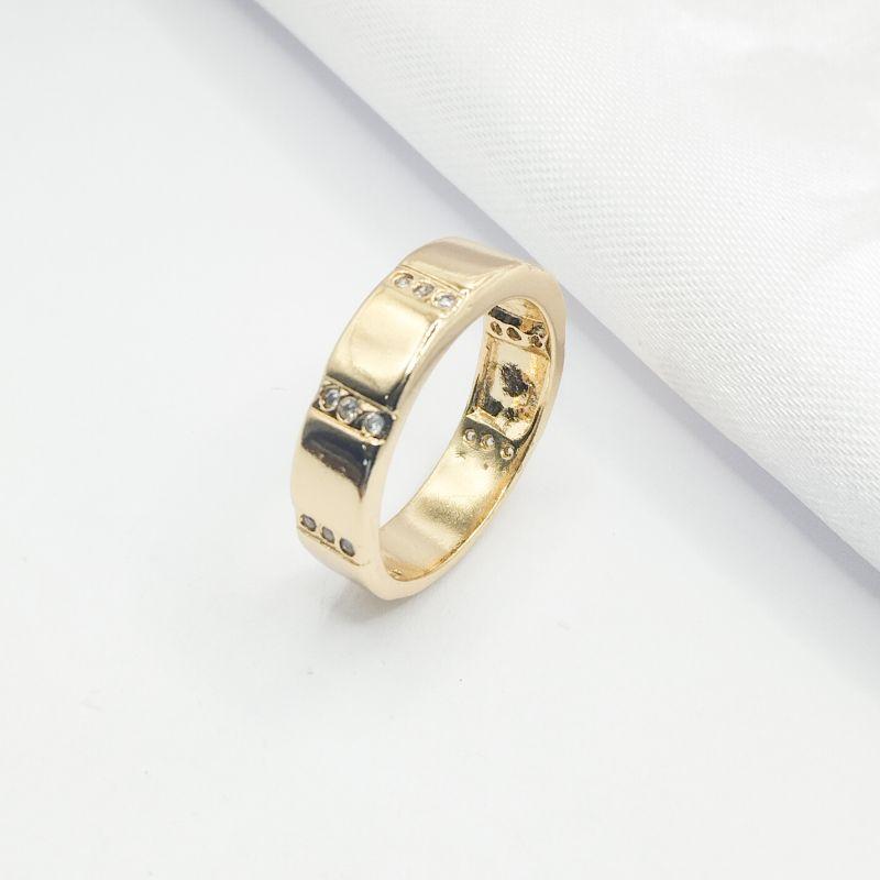 ANEL DOURADO ALIANÇA LARGA COM FILEIRAS NA VERTICAL