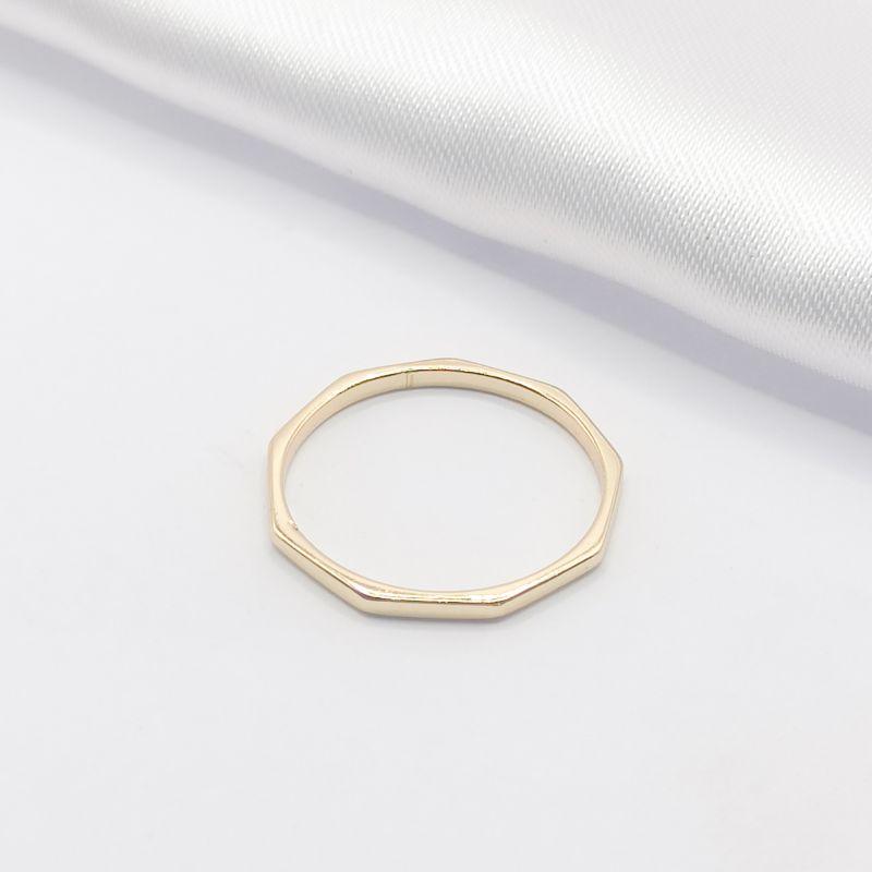 ANEL DOURADO FIO ANGULAR