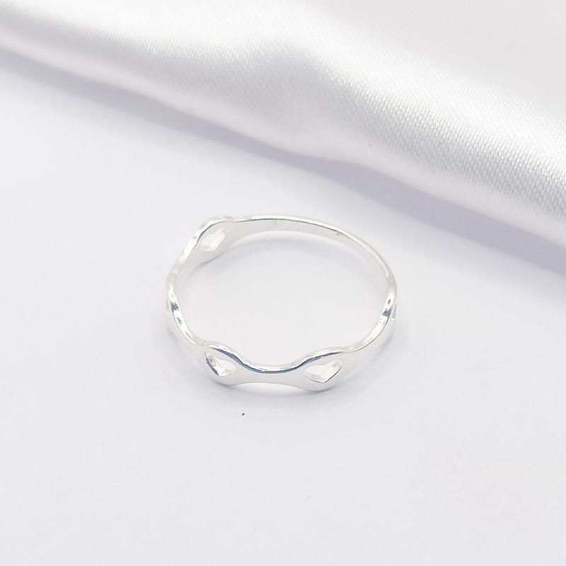 ANEL PRATA 5 CORAÇÕES VAZADOS