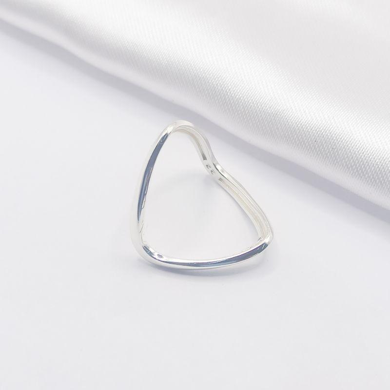 ANEL PRATA FIO LISO IRREGULAR