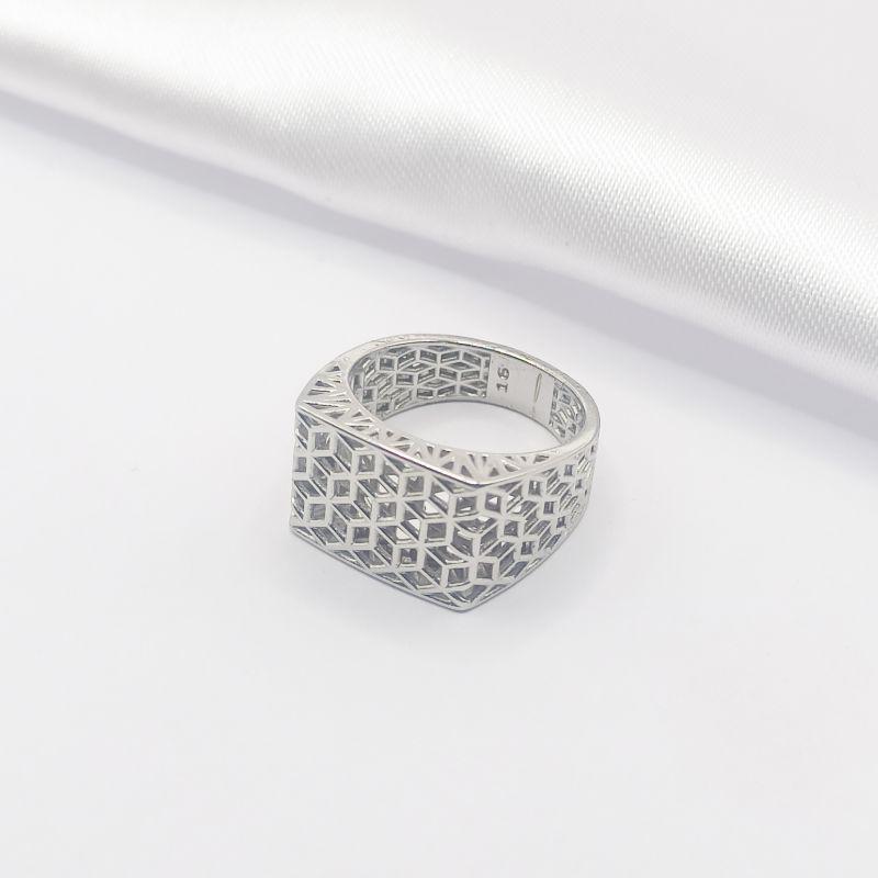 ANEL RÓDIO QUADRADO VAZADO CÚBICO