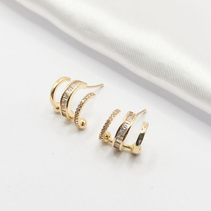 BRINCO DOURADO ARGOLA EAR CUFF 3 FILEIRAS CRISTAIS