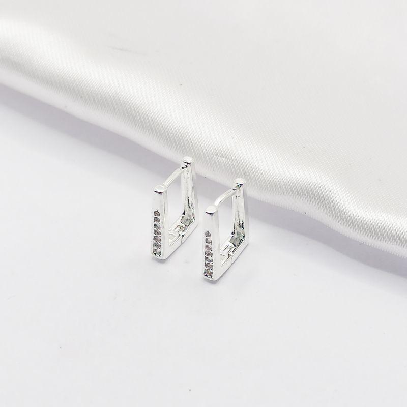 BRINCO PRATA ARGOLA QUADRADA DETALHE EM ZIRCÔNIA