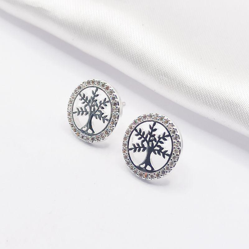 BRINCO PRATA ARO CRAVEJADO COM ÁRVORE LISA