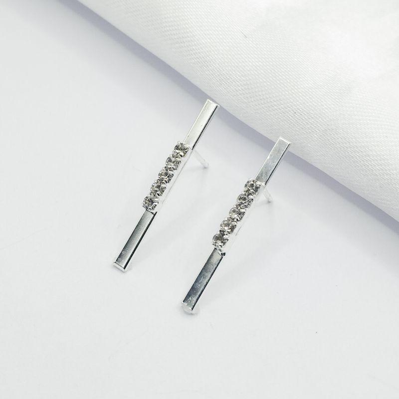 BRINCO PRATA PALITO COM FILEIRA MENOR DE ZIRCÔNIA