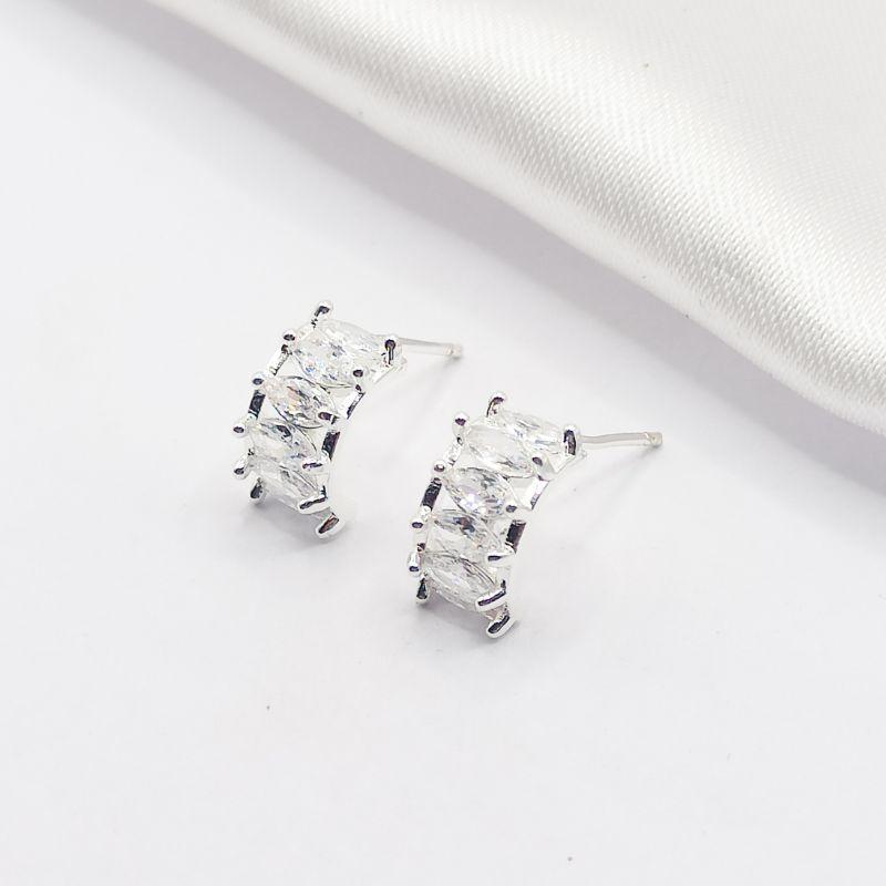 BRINCO PRATA PONTE CRISTAL NAVETE