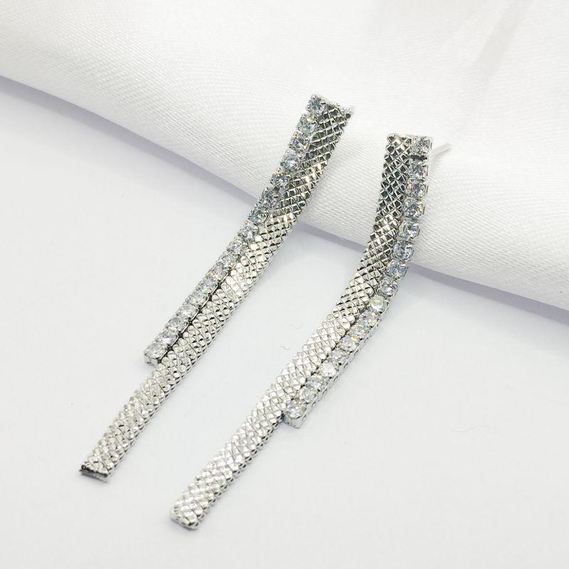 BRINCO RODIO FIO DE ZIRCÔNIA E FIO LARGO COM TEXTURA