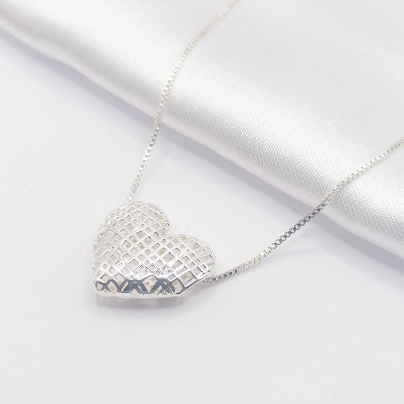GARGANTILHA PRATA CORAÇÃO RENDADO 45CM