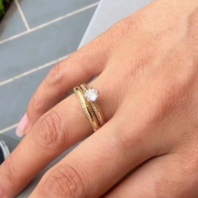 ANEL DOURADO PONTO DE LUZ COM ZIRCÔNIAS