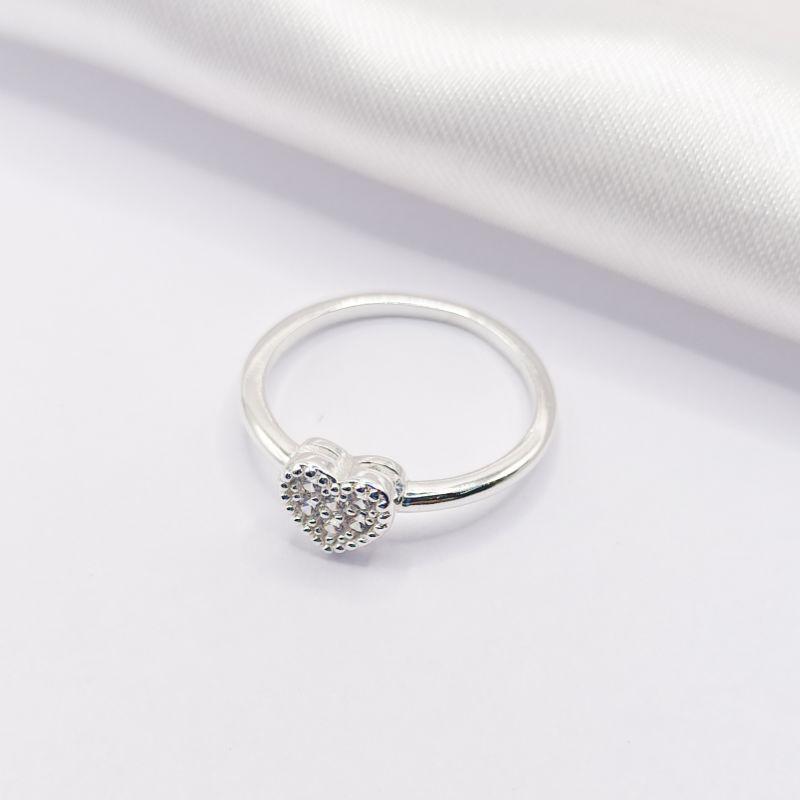 ANEL PRATA CORAÇÃO CRAVEJADO