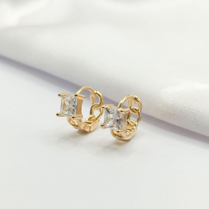 BRINCO DOURADO ARGOLINHA CLICK TRANÇADO COM CRISTAL CARRÊ