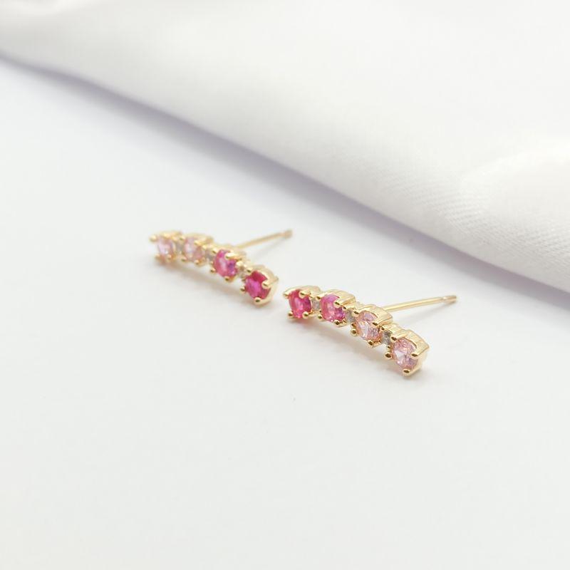 BRINCO DOURADO EAR CUFF CRISTAIS ROSA