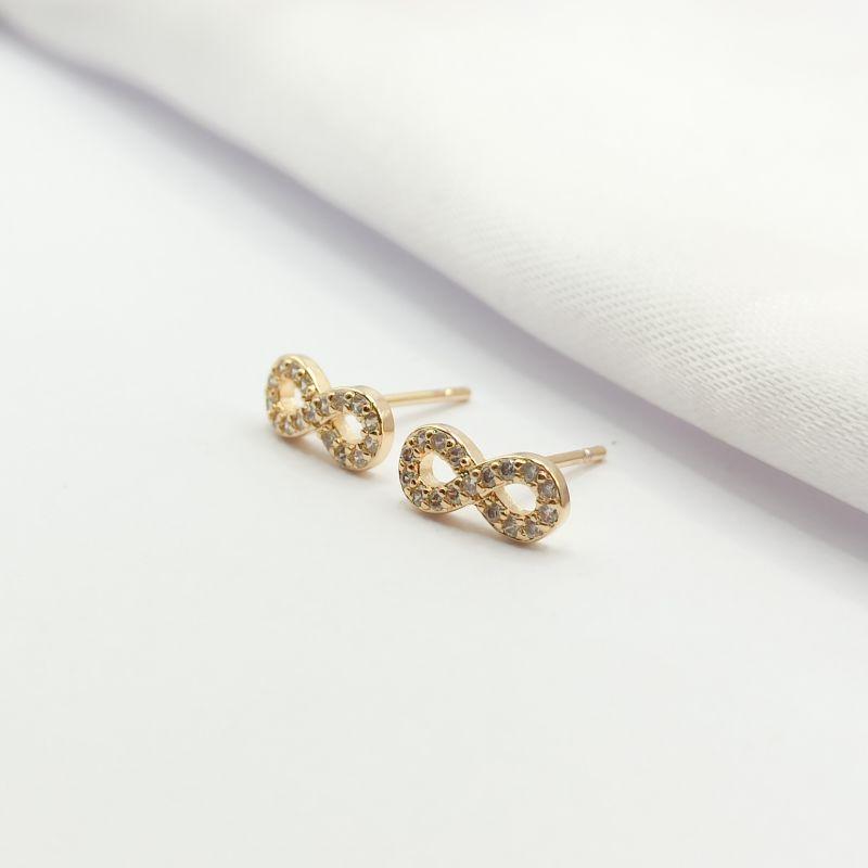 BRINCO DOURADO INFINITO CRAVEJADO