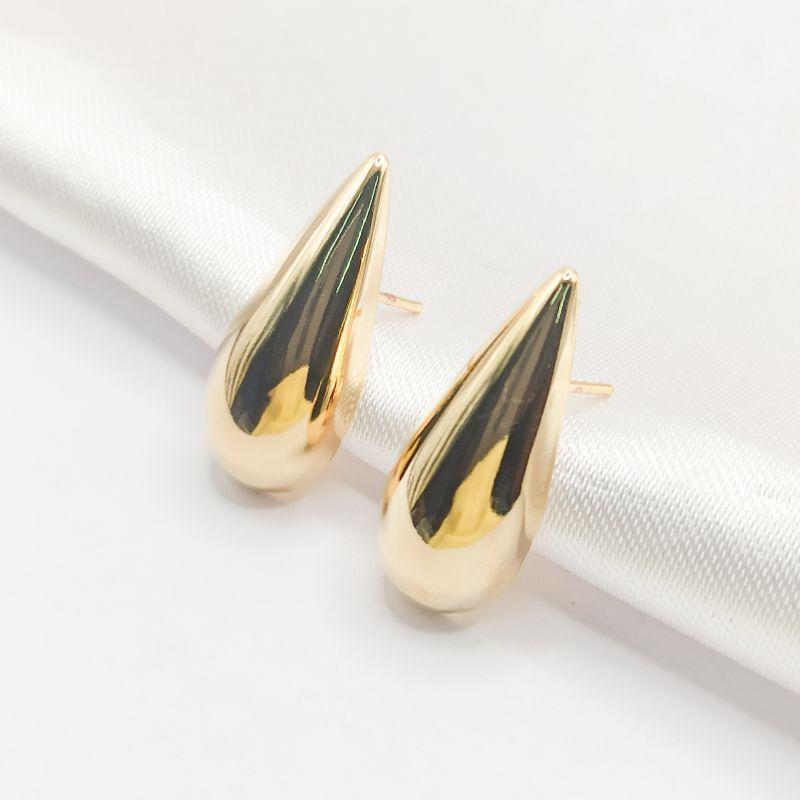 BRINCO DOURADO UNHA DE GATO LISA