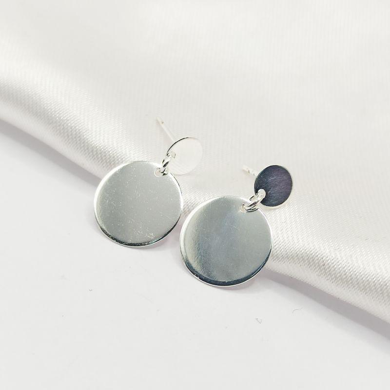 BRINCO PRATA DUAS CHAPAS CÍRCULOS