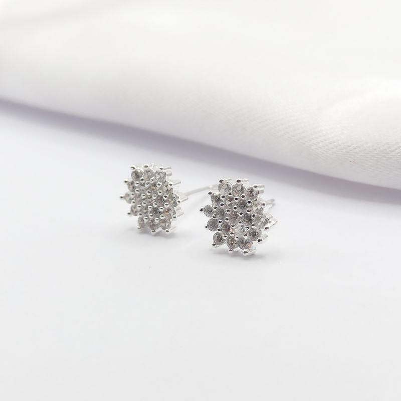 BRINCO PRATA FLOCO DE NEVE INTEIRO CRAVEJADO