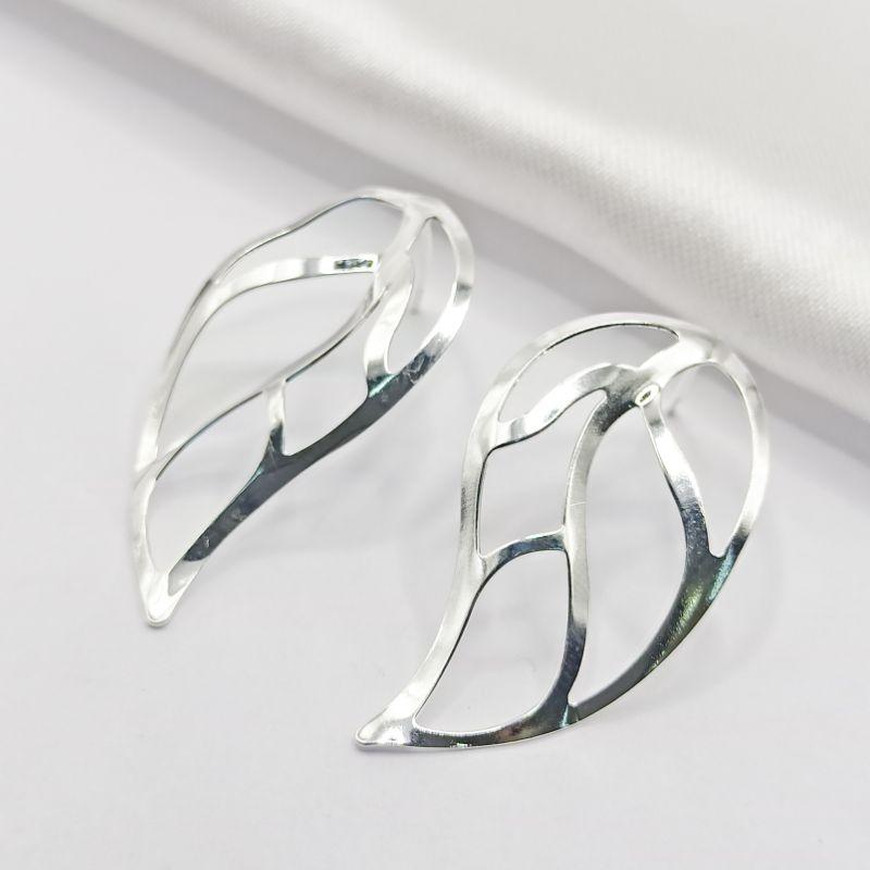 BRINCO PRATA FOLHA VAZADA