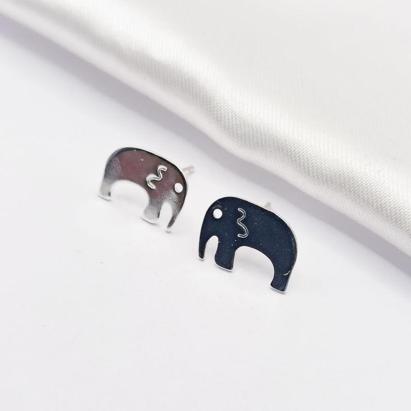 BRINCO PRATA MAMUTE LISO