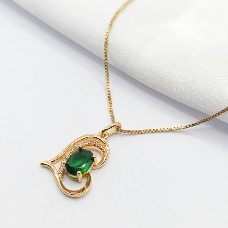 GARGANTILHA DOURADO CORAÇÃO CRISTAL OVAL VERDE 45CM