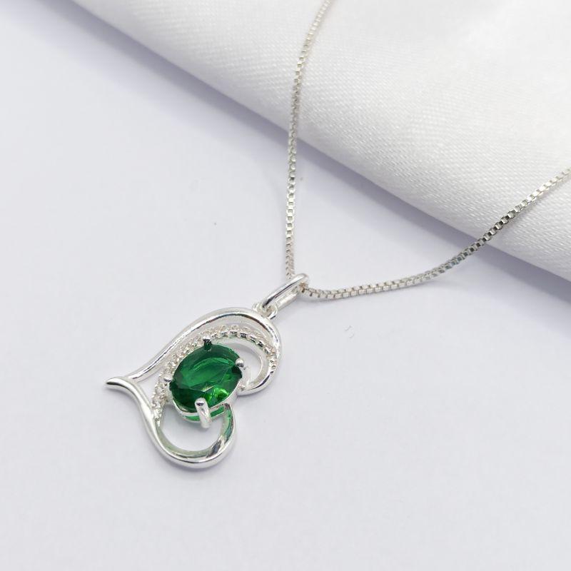 GARGANTILHA PRATA CORAÇÃO CRISTAL OVAL VERDE 45CM