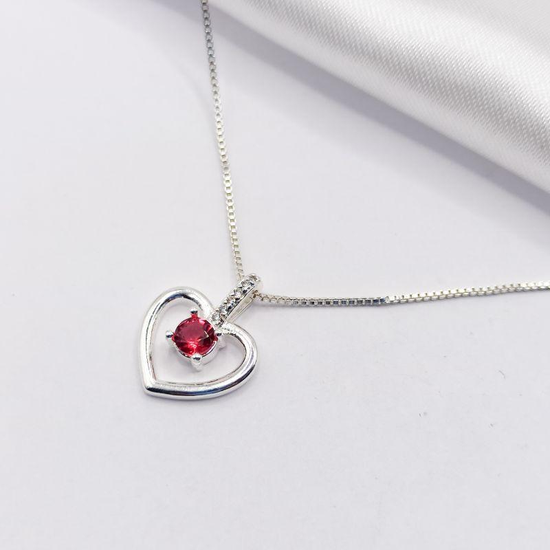 GARGANTILHA PRATA CORAÇÃO FIO COM PONTO DE LUZ VERMELHO 45CM