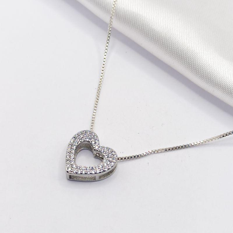 GARGANTILHA RÓDIO CORAÇÃO VAZADO COM ZIRCÔNIA 45CM