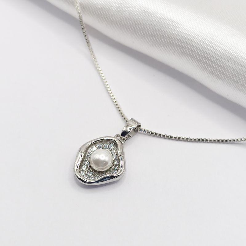 GARGANTILHA RÓDIO FORMA ORGÂNICA CÔNCAVA COM PÉROLA 45CM