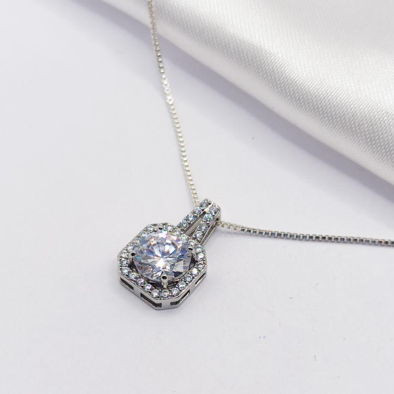 GARGANTILHARÓDIO QUADRADA COM PONTO DE LUZ E CONTORNO ZIRCÔNIA 45CM