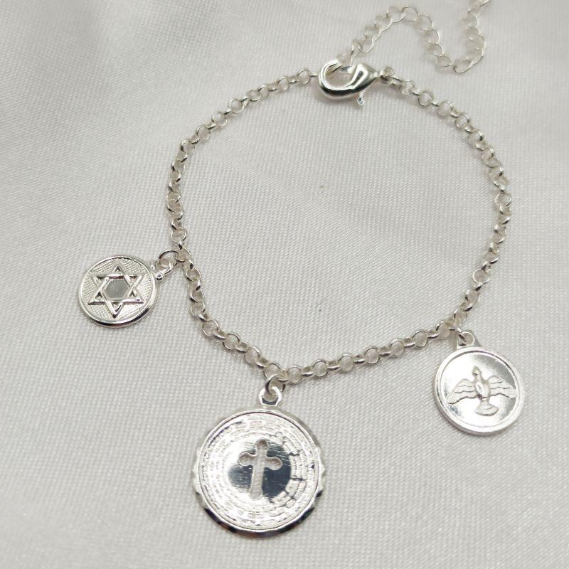 PULSEIRA PRATA 3 MEDALHAS ESTRELA DE DAVI CRUZ E ESPÍRITO SANTO